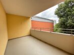 Schöne und helle 3-Zimmer-Wohnung mit 2 Loggien nähe Kuhsee zu vermieten - Geräumige Loggia mit Aussicht