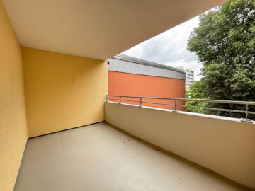 Schöne und helle 3-Zimmer-Wohnung mit 2 Loggien nähe Kuhsee zu vermieten, 86163 Augsburg, Etagenwohnung