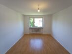 Helle 2-Zimmer-Wohnung mit Balkon in Milbertshofen - Schlafzimmer