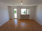 Helle 2-Zimmer-Wohnung mit Balkon in Milbertshofen - Wohnzimmer