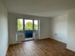 Schöne 1,5-Zimmer Wohnung mit Balkon ab sofort in Augsburg-Herrenbach zu vermieten - Wohnzimmer mit Balkonzugang
