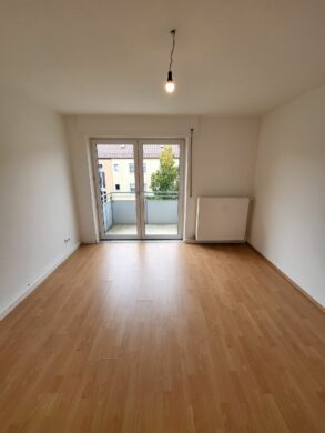 2-Zimmer-Wohnung mit Wohnküche und 2 Balkonen zu vermieten, 86154 Augsburg, Etagenwohnung