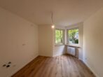 Ruhige 3-Zimmer-Wohnung mit guter Anbindung - Helles leeres Zimmer
