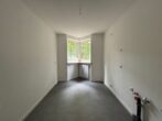 Renovierte 2-Zimmer Wohnung mit Loggia im Bärenkeller zu vermieten - Helle Küche mit Erkerfenster