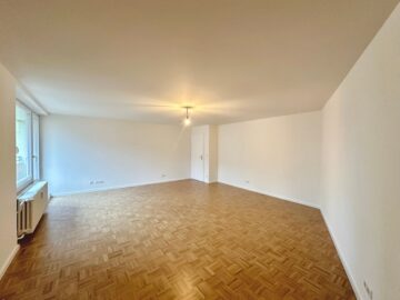 Modernisierte 4-Zimmer-Wohnung mit Balkon in München, 81735 München, Etagenwohnung