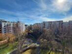 Schöne, modernisierte 2-Zimmer-Wohnung mit Balkon in attraktiver Innenstadtlage - Ausblick vom Balkon