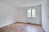 Renovierte 2-Zimmer Wohnung in Augsburg-Herrenbach zu vermieten - Schlafzimmer