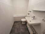 Schöne 2-Zimmer-Wohnung mit Balkon im Stadtteil Oberhausen zu vermieten - Bad