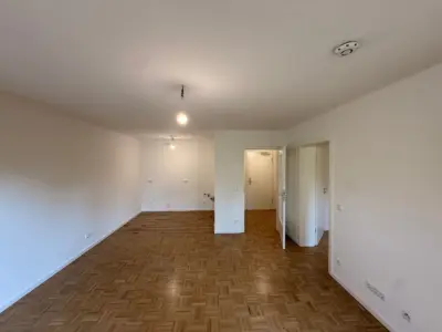 Terrassenwohnung mit 1,5 Zimmern und Parkett in München, 81737 München, Etagenwohnung