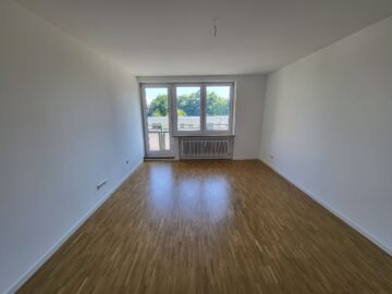 Familienfreundliche, modernisierte 4-Zimmerwohnung mit Loggia in der Hammerschmiede zu vermieten, 86169 Augsburg, Etagenwohnung