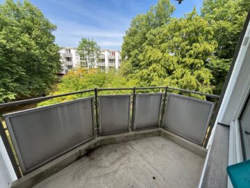Schöne 2-Zimmer-Wohnung mit zwei Balkonen in zentraler Lage von Neuperlach, 81739 München, Etagenwohnung