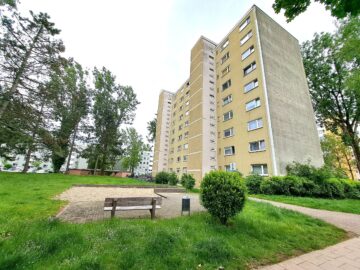 Geräumige 3-Zimmer-Wohnung mit Balkon am Lerchenauer See – ideal für Familien, 80995 München, Etagenwohnung