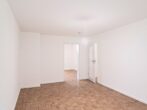 Top sanierte 2,5-Zimmer-Wohnung mit Wohlfühlfaktor in ruhiger Lage von Moosach - Wohnzimmer