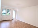 Top sanierte 2,5-Zimmer-Wohnung mit Wohlfühlfaktor in ruhiger Lage von Moosach - Wohnzimmer - Balkon