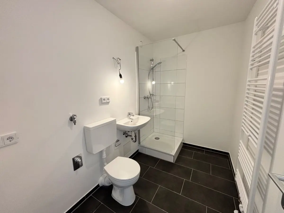 Modernes Badezimmer