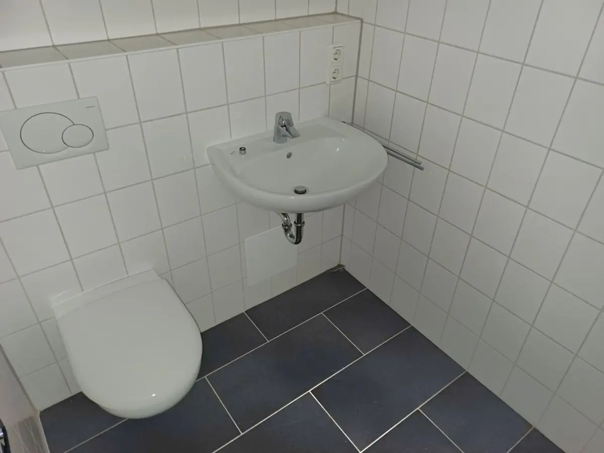 Badezimmer Ansicht 1