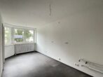 Helle renovierte 2,5-Zimmer-Wohnung mit Loggia im Univiertel zu vermieten - Küche