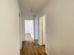 Helle renovierte 2,5-Zimmer-Wohnung mit Loggia im Univiertel zu vermieten - Flur