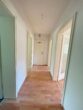 Schöne familienfreundliche 4-Zimmer-Wohnung mit Loggia nähe Augsburg-Kuhsee zu vermieten - Flur 2