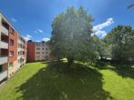Schöne familienfreundliche 4-Zimmer-Wohnung mit Loggia nähe Augsburg-Kuhsee zu vermieten - Aussicht Balkon