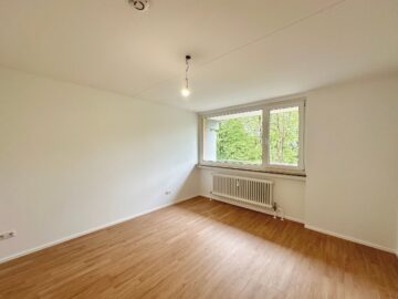 Befristete 2-Zimmer-Wohnung mit Balkon, 81735 München, Etagenwohnung