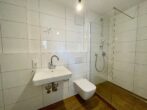Geräumige 4-Zimmer-Wohnung mit Balkon in München - Badezimmer