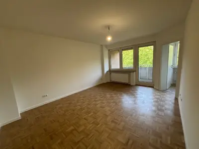 Helle 3-Zimmer-Wohning mit Blick ins grüne in ruhiger Lage von Neuperlach Süd, 81739 München, Etagenwohnung