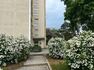 Single-Apartment am Lerchenauer See, 80995 München, Etagenwohnung