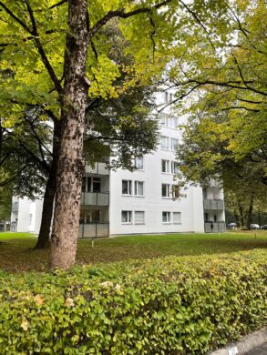 Freundliche 3-Zimmer-Wohnung mit Loggia, 81927 München, Etagenwohnung
