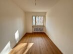 Schöne familienfreundliche 4-Zimmer-Wohnung mit Loggia nähe Augsburg-Kuhsee zu vermieten - Kinderzimmer 2