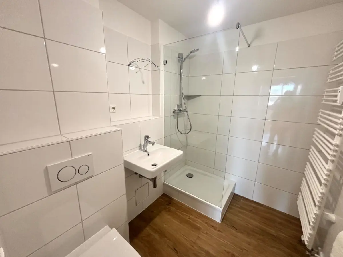 Modernes Badezimmer