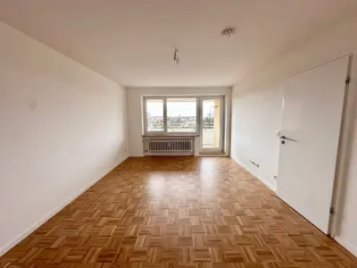 Helle 2,5-Zimmer-Wohnung mit Balkon in Nürnberg, 90449 Nürnberg, Etagenwohnung