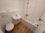 Schönes Apartment mit Loggia in der Hammerschmiede zu vermieten - Badezimmer