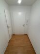 Renovierte 3-Zimmer Wohnung mit tollem Grundriss in Augsburg-Univiertel zu vermieten - Heller Flur mit Holzboden