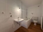 Helle 2-Zimmer-Wohnung in Nürnberg - Badezimmer