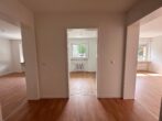 Helle 2-Zimmer-Wohnung in Nürnberg - Flur