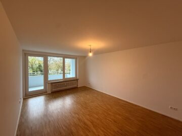 2-Zimmer-Wohnung mit Balkon und Parkblick in Haar-Jagdfeldring, 85540 Haar, Etagenwohnung
