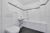 Moderne 2-Zimmer-Wohnung mit Balkon in Lenting - Badezimmer