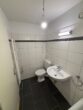 Schöne 2- Zimmer-Wohnung mit zwei Loggien im Univiertel zu vermieten - Bad Ansicht 2