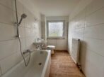 Helle 2-Zimmer-Wohnung in Nürnberg mit Balkon - Helles Badezimmer