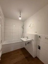 Modernes Badezimmer