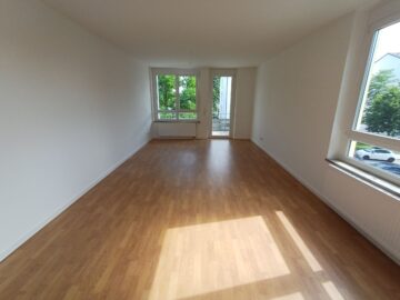 Helles 3-Zimmer-Wohnung mit Balkon im Hasenbergl, 80933 München, Etagenwohnung