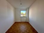 Moderne 4-Zimmer-Wohnung mit Garten in Schweinau zu vermieten - Büro mit Parkett
