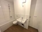 3-Zimmer-Erdgeschosswohnung mit Garten in ruhiger Lage von Neuperlach Süd - Helles Badezimmer