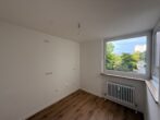 Helles 3-Zimmer-Apartment mit Balkon und Parkett in München Karl-Marx-Ring - Helles Zimmer mit Fenster