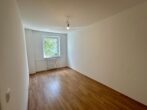 Heller Balkon mit grüner Aussicht in 3 Zimmern in München – Deisenhofener Straße - Kinderzimmer.JPEG