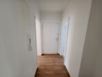 Gemütliche 3-Zimmer-Wohnung mit Wohnküche in Oberhausen zu vermieten - Flur