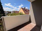 Schöne helle 3-Zimmer-Wohnung mit Balkon zu vermieten - Balkon mit Ausblick