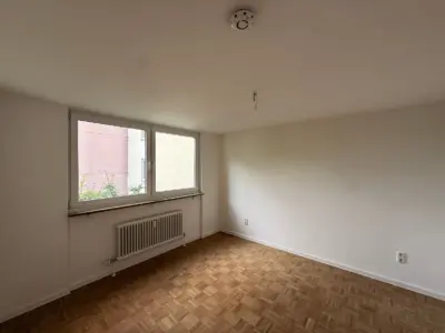 Helles 3-Zimmer-Apartment mit Balkon und Parkett in München Karl-Marx-Ring, 81737 München, Etagenwohnung