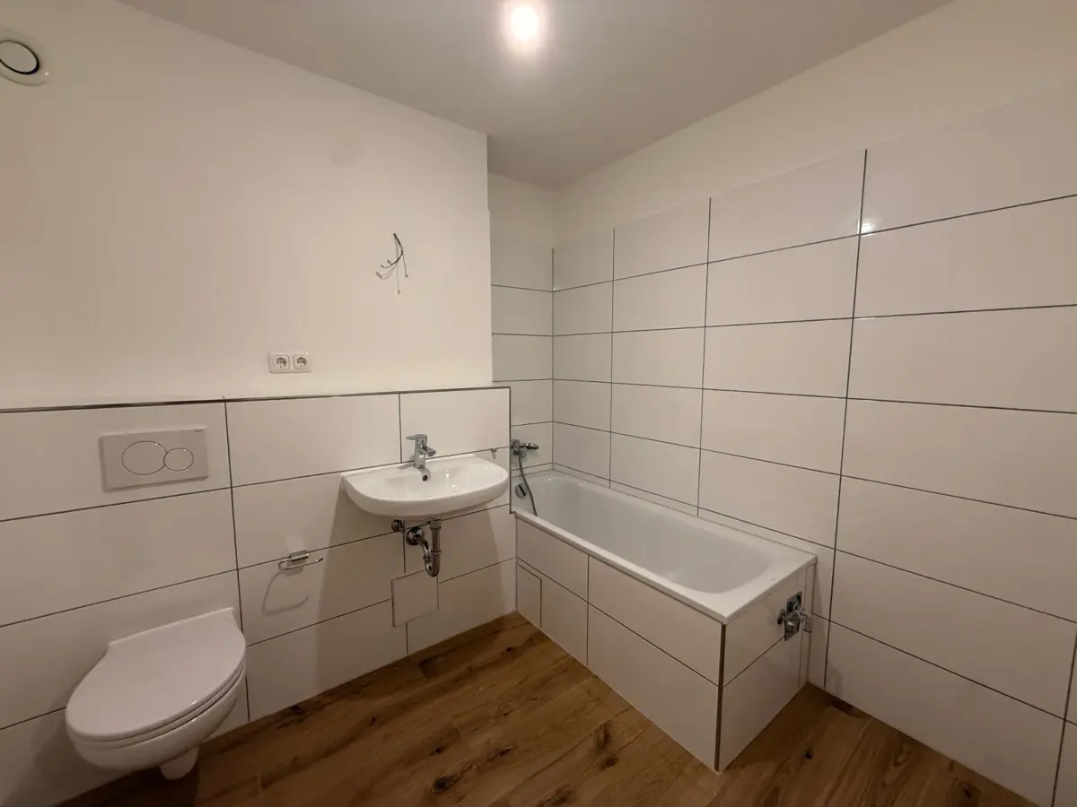 Modernes Badezimmer